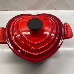 Le Creuset heart shaped Dutch oven